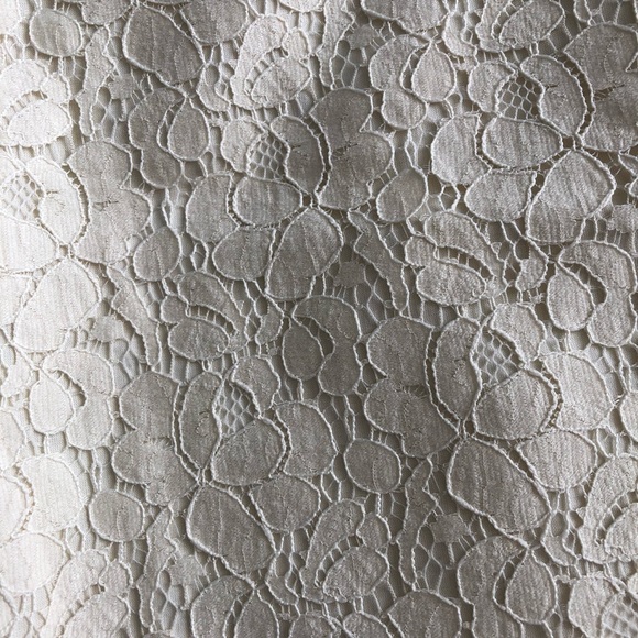 Talbots cream lace pencil skirt, size 2 petite - Picture 3 of 6